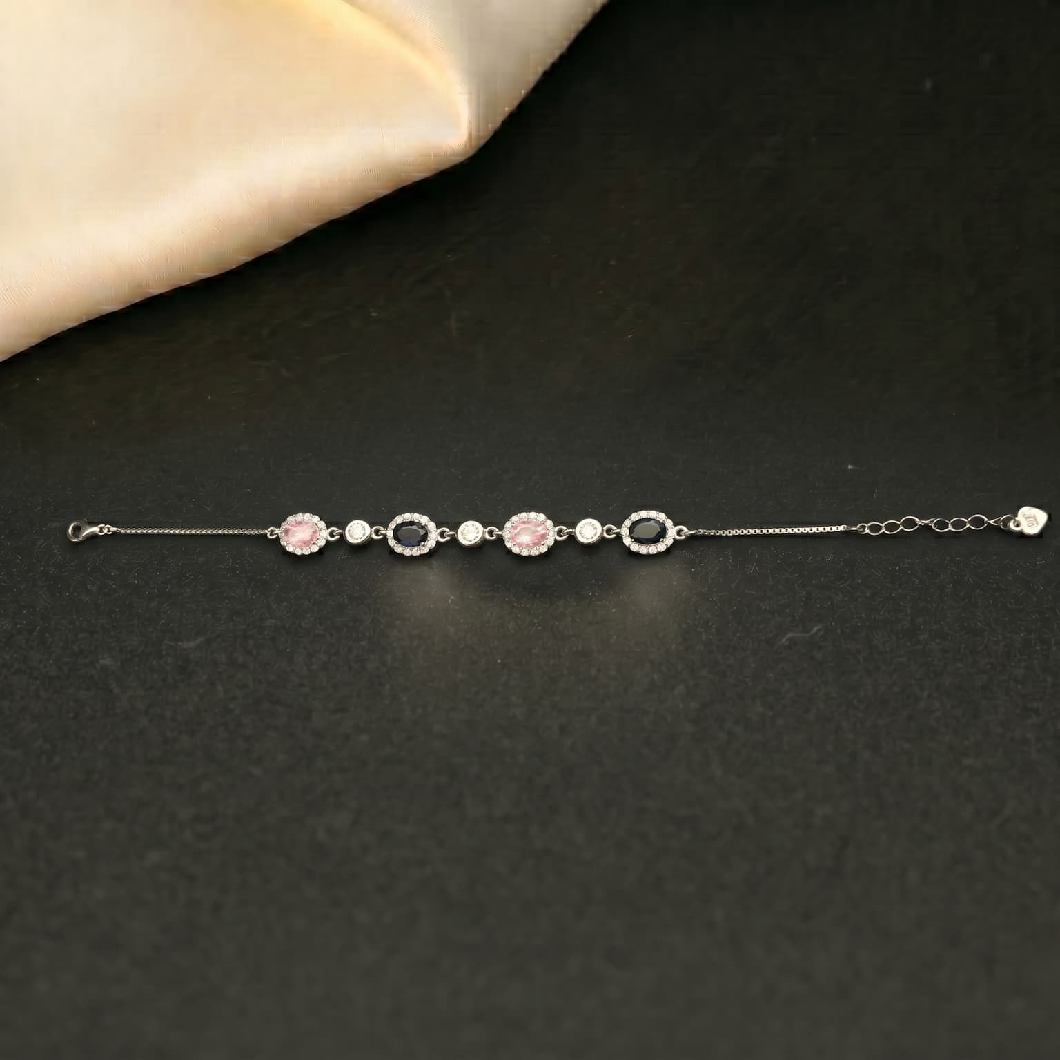 Halo Oval Station Bracelet
