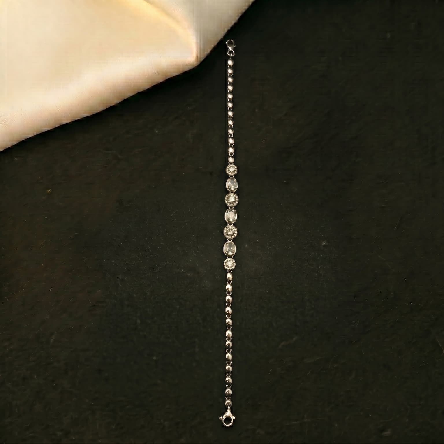 Oval & Cluster Bead Bracelet