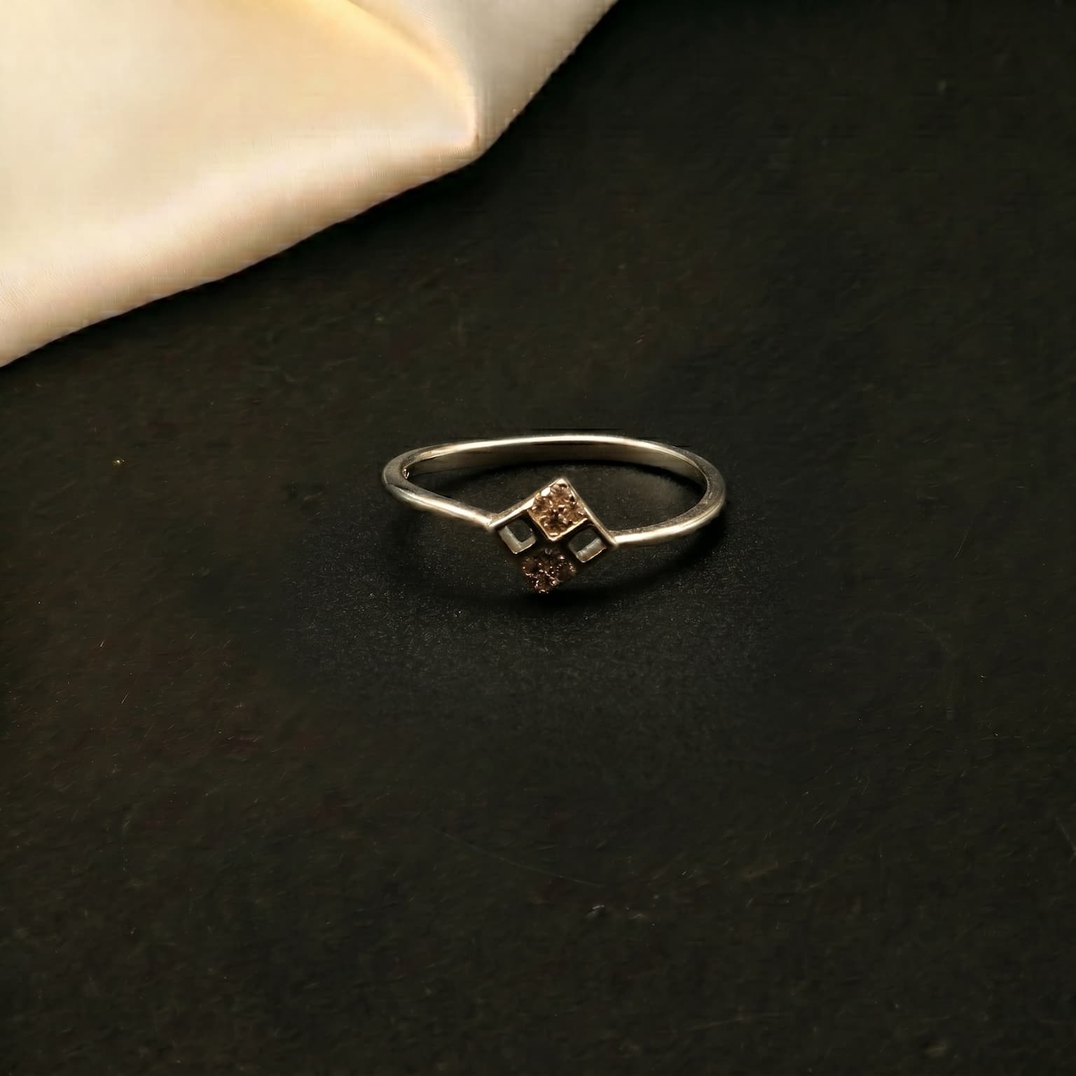 Twin Kite Ring 2